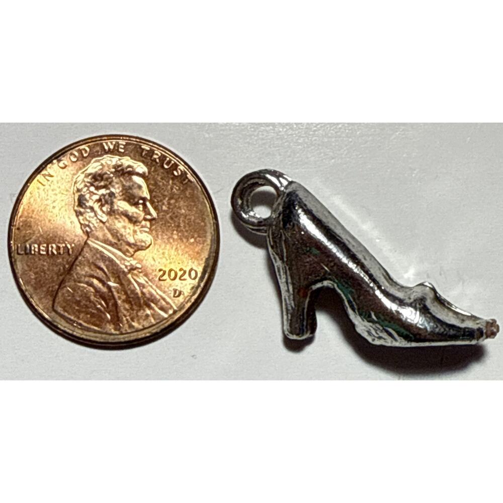 Vintage Silver Tone Metallic Cracker Jack High Heel Charm‎ 1L